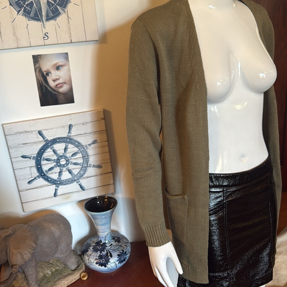 NWT Renuar size xsmall Women's Olive Cardigan Sweater